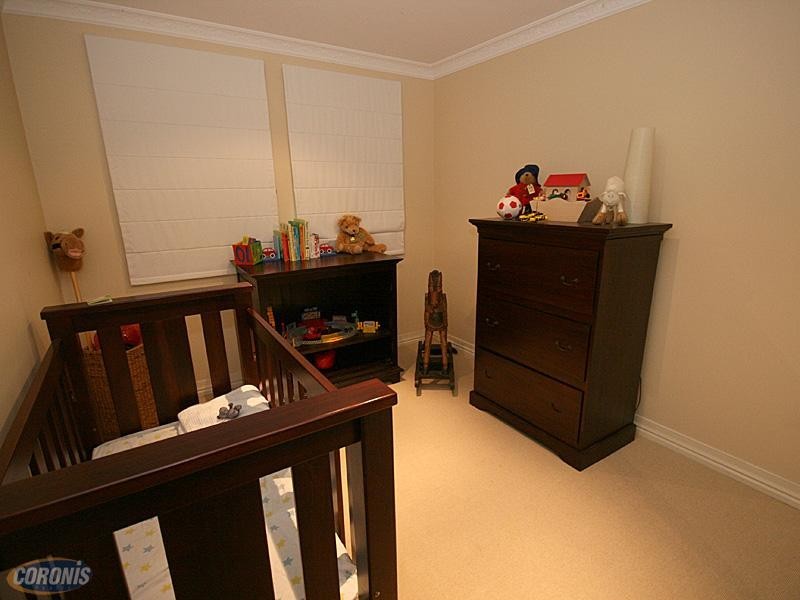 18 Goldsworthy Avenue, Hamilton QLD 4007