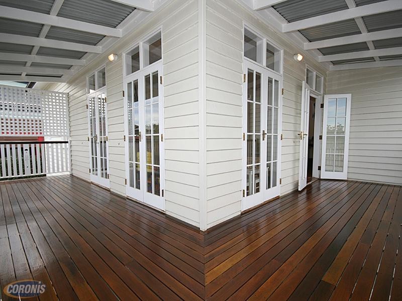 18 Goldsworthy Avenue, Hamilton QLD 4007