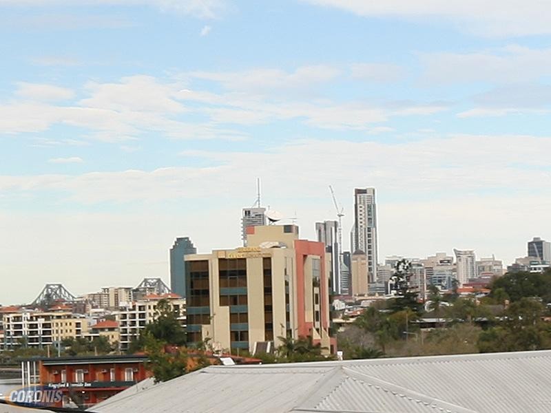 18 Goldsworthy Avenue, Hamilton QLD 4007