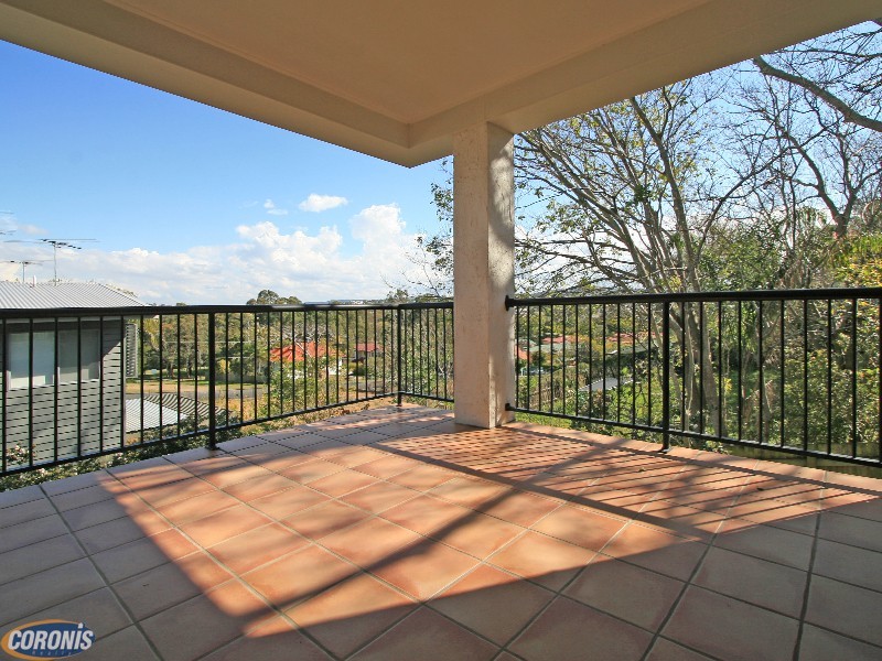 2/27a Burnaby Terrace, Gordon Park QLD 4031