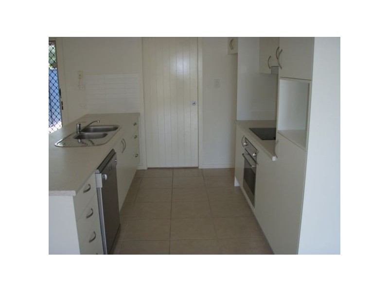 2/64 Station Road, Lawnton QLD 4501