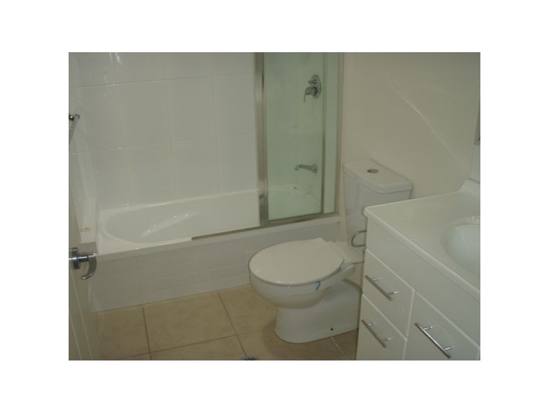 2/64 Station Road, Lawnton QLD 4501