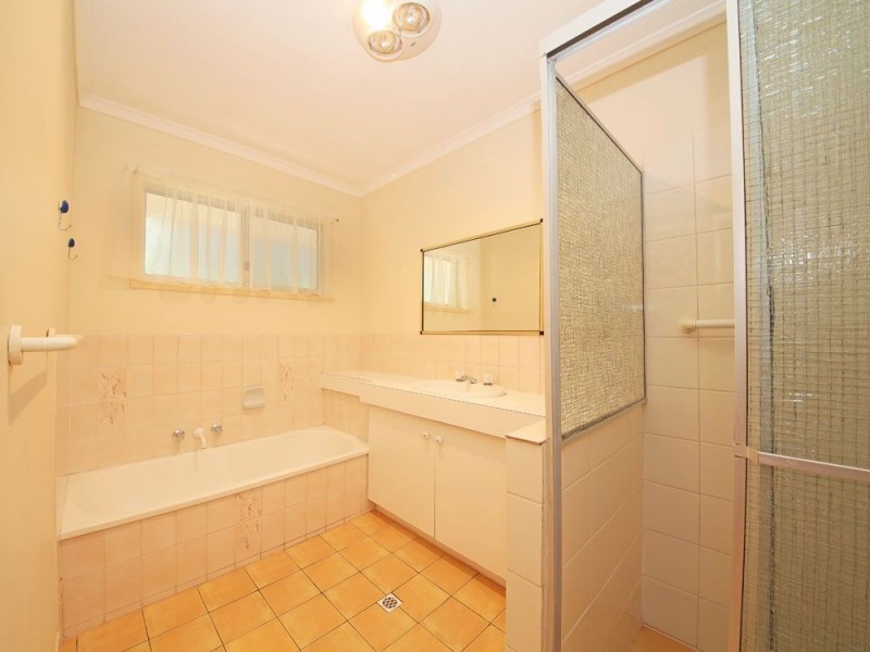 10 Janine Court, Kallangur QLD 4503