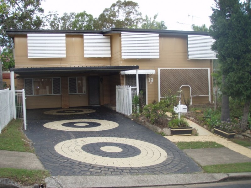 13 Woodlands Avenue, Petrie QLD 4502