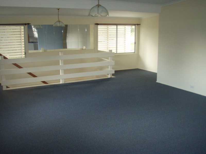 13 Woodlands Avenue, Petrie QLD 4502