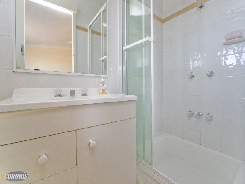 8/211 Webster Road, Stafford QLD 4053