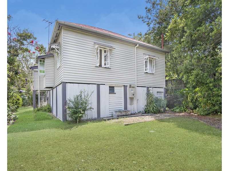 14 Terang Street, Newmarket QLD 4051