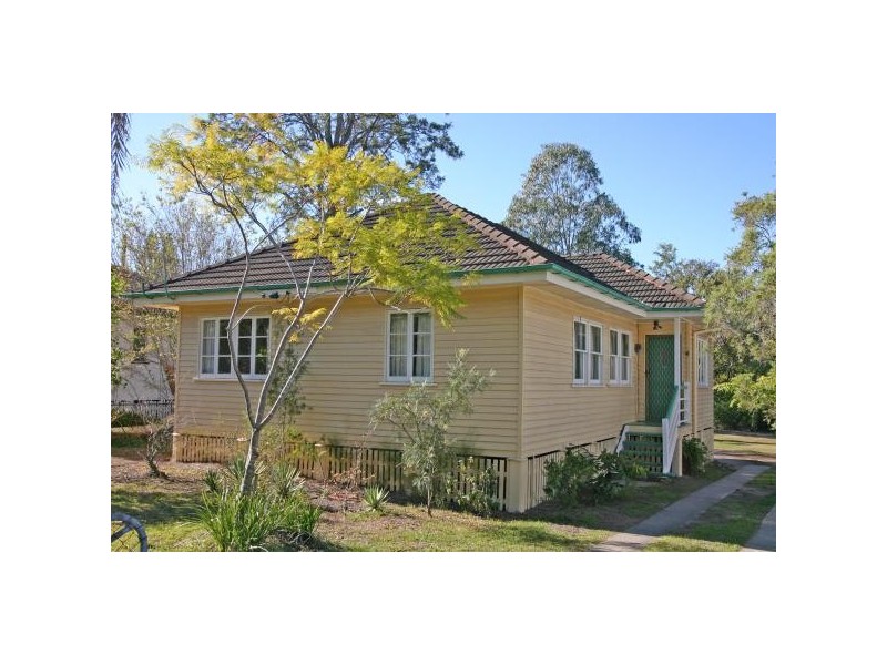 27 Nevitt Street, Stafford QLD 4053