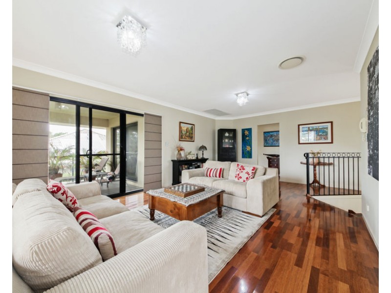 11 Oltrarno Place, Bridgeman Downs QLD 4035