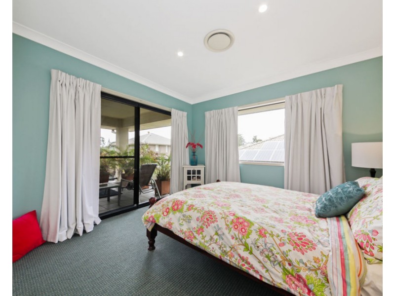 11 Oltrarno Place, Bridgeman Downs QLD 4035