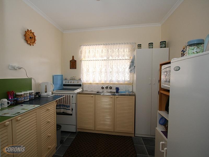 11 Centaur Street, Redcliffe QLD 4020