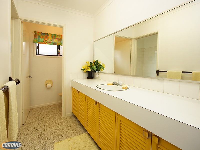 18 Kylie Avenue, Ferny Hills QLD 4055