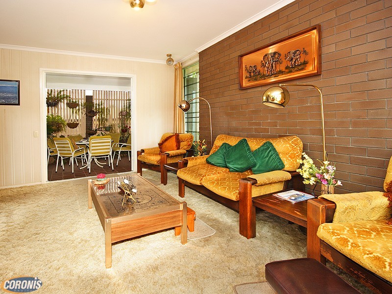 18 Kylie Avenue, Ferny Hills QLD 4055