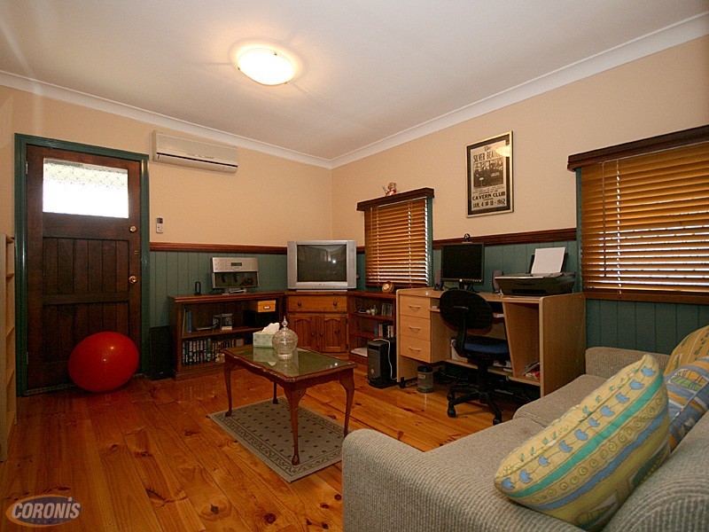 Hill Parade, Clontarf QLD 4019