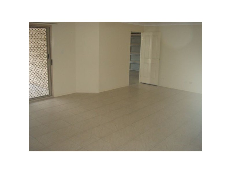 17 Silverash Court, Warner QLD 4500