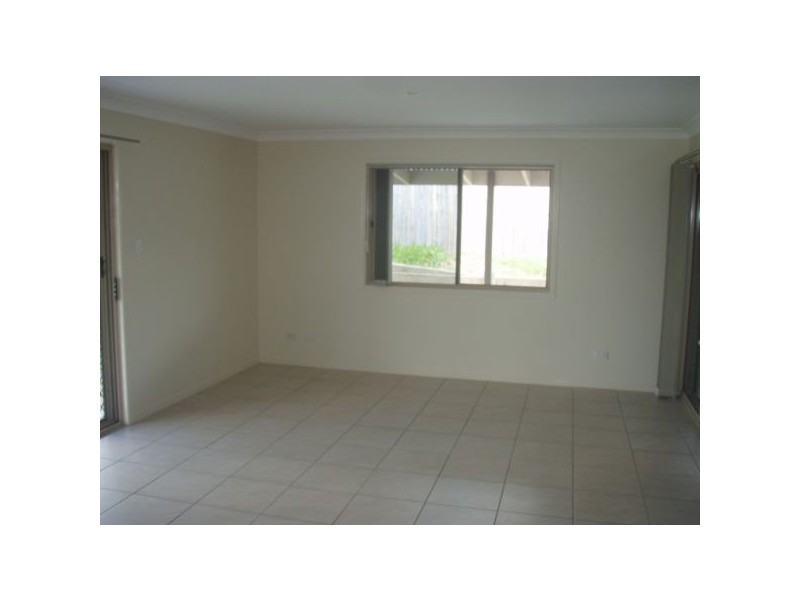 17 Silverash Court, Warner QLD 4500