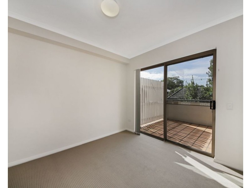 18/89 Scott Road, Herston QLD 4006