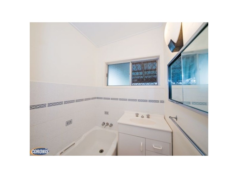 24 Ferny Way, Ferny Hills QLD 4055