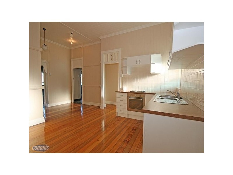 11 Young Street, Red Hill QLD 4059