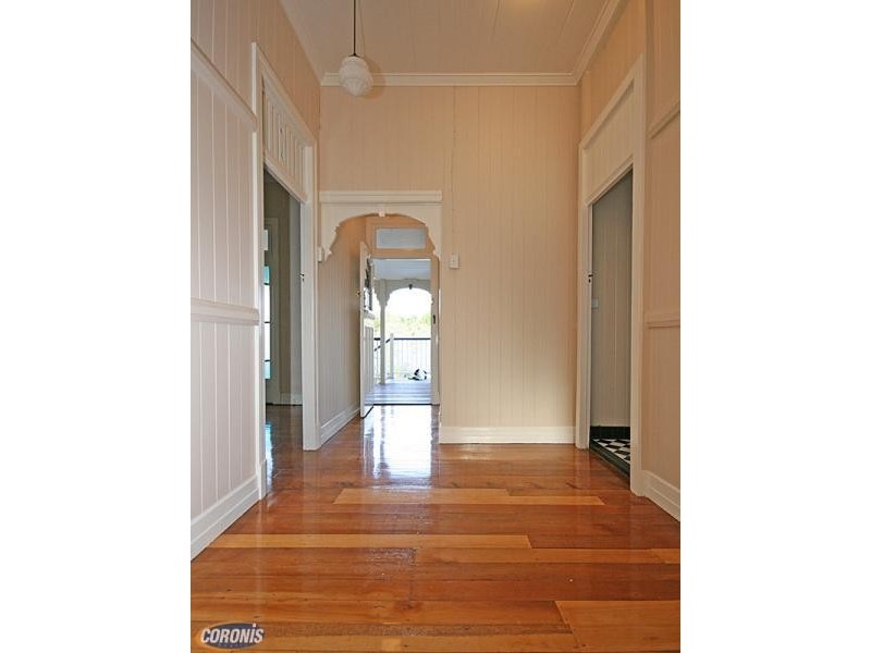 11 Young Street, Red Hill QLD 4059