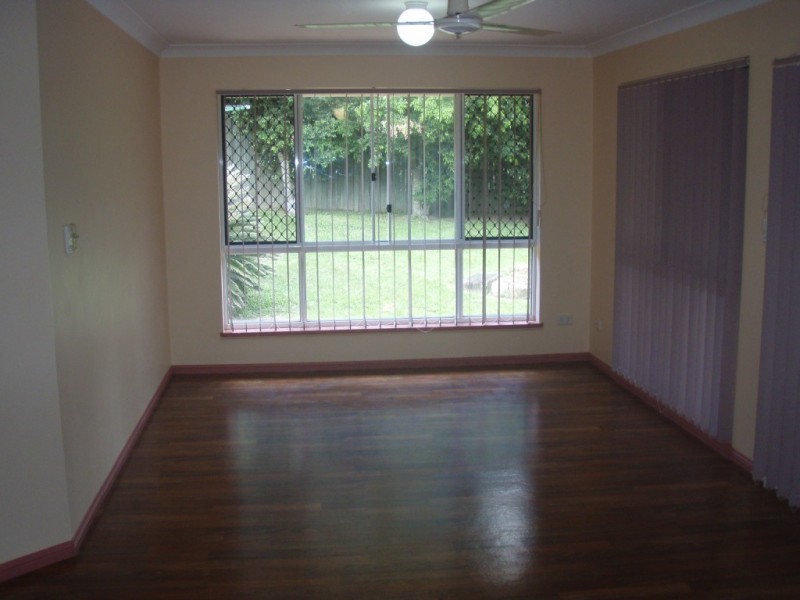 16 Donnelly Drive, Kallangur QLD 4503