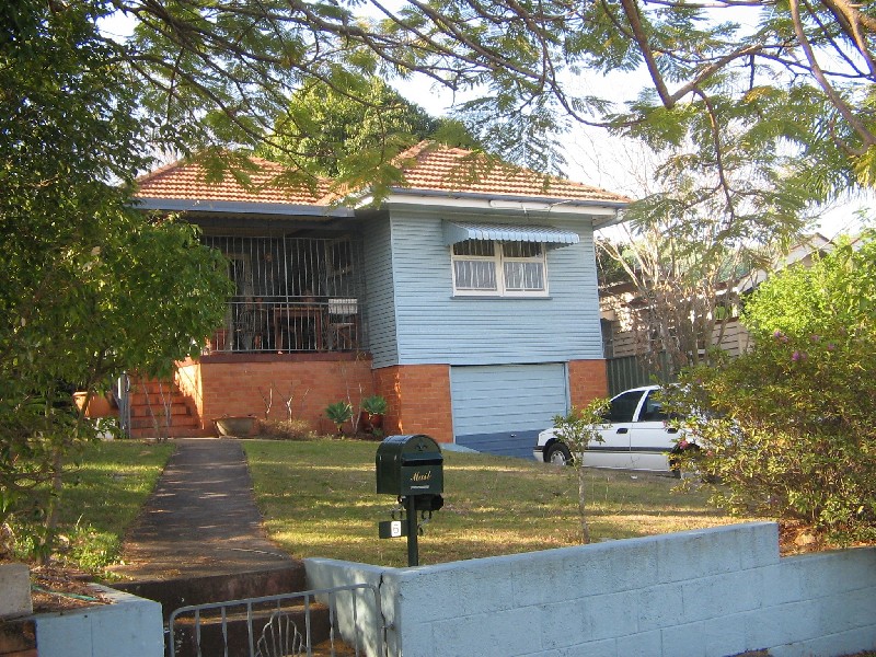 6 Glin Avenue, Newmarket QLD 4051
