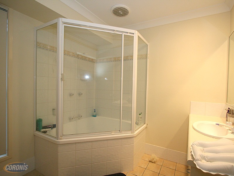 10 Vauton Court, Arana Hills QLD 4054