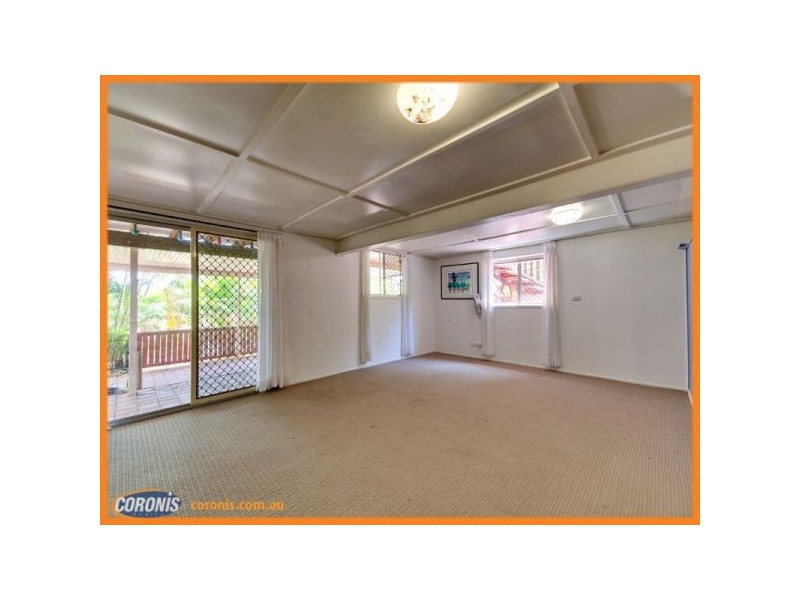 77 Plucks Road, Arana Hills QLD 4054