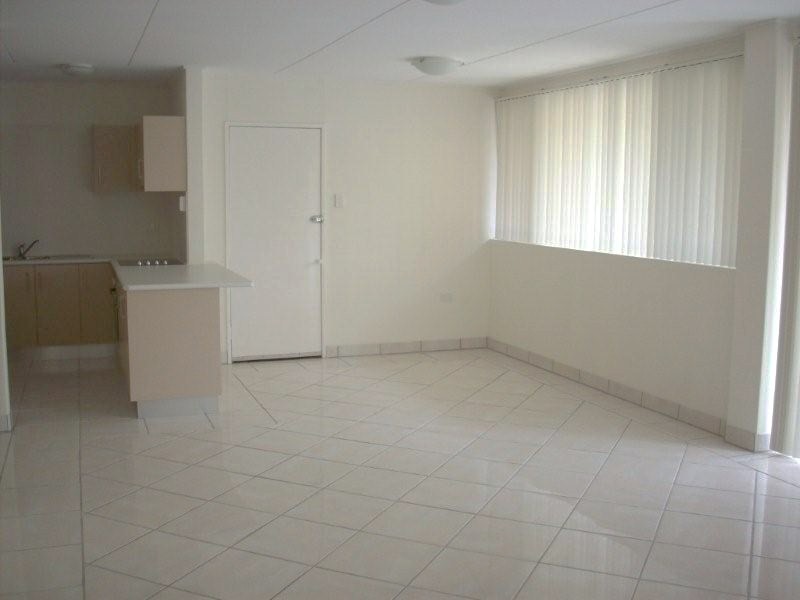 9/40 Prince Edward Drive, Redcliffe QLD 4020