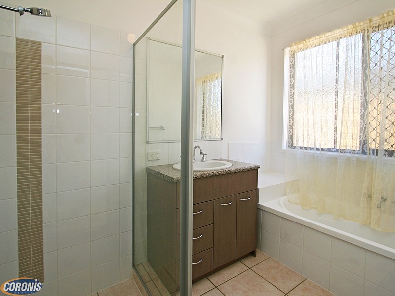 4 Pitkin Avenue, Bellmere QLD 4510