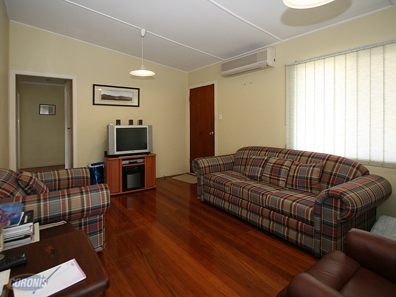 25 Normanton Street, Stafford Heights QLD 4053