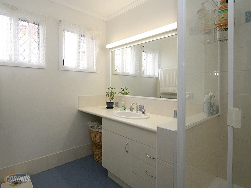 25 Normanton Street, Stafford Heights QLD 4053