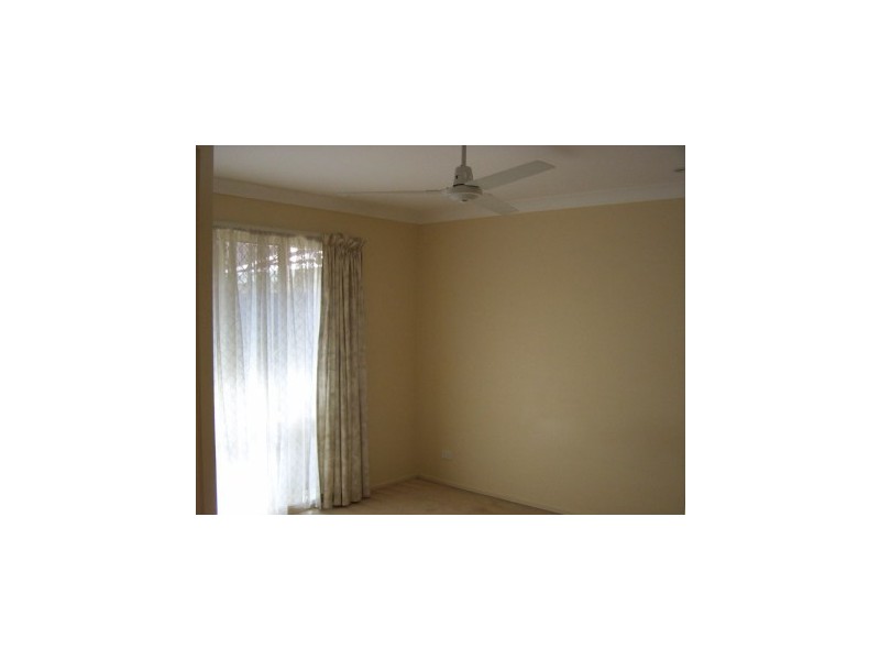 6 Pfeiffer Place, Mcdowall QLD 4053