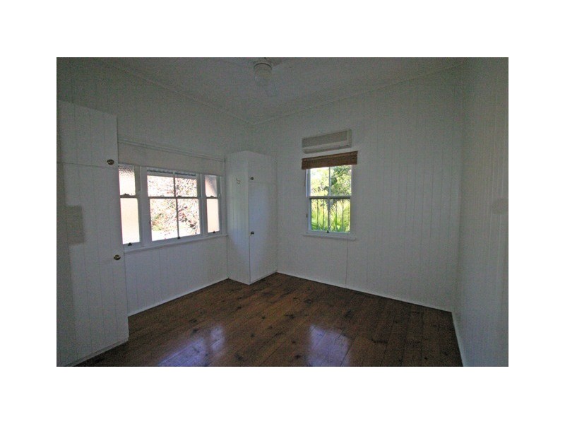 266 Bennetts Road, Norman Park QLD 4170