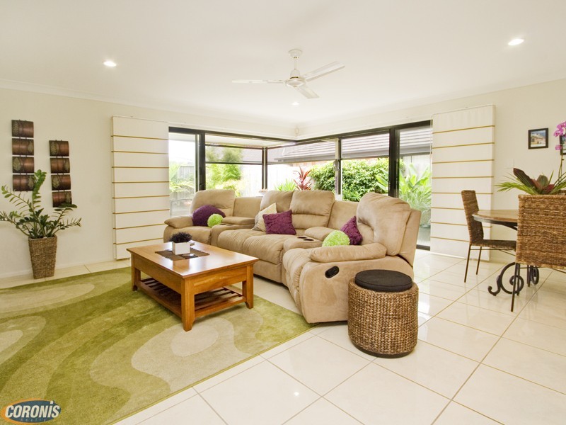 Rothwell QLD 4022