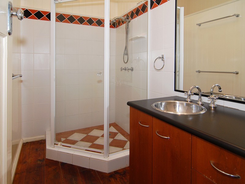 Bardon QLD 4065