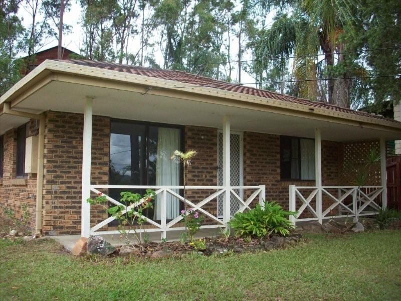 24 Teenan, Ferny Hills QLD 4055