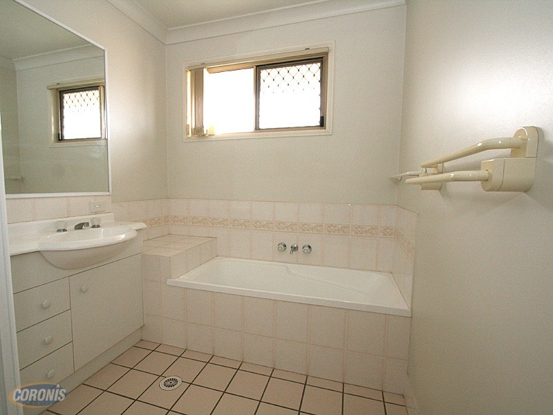 16 Acacia Cl, Fitzgibbon QLD 4018