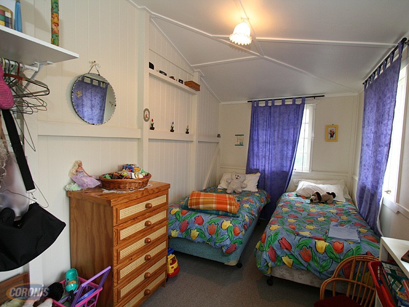 Holland Park West QLD 4121