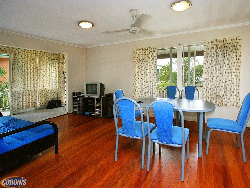 18 Rutherford Street, Stafford Heights QLD 4053