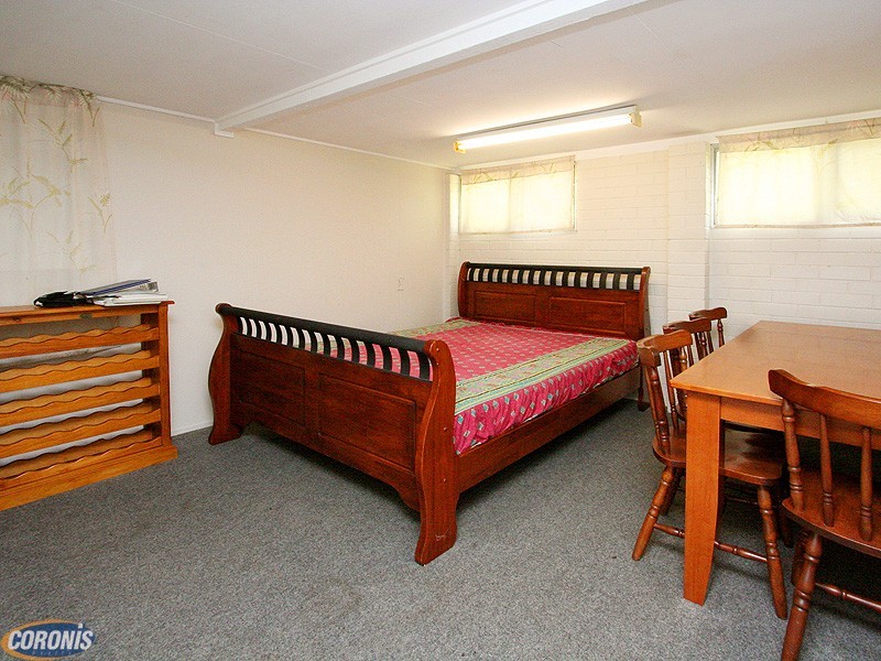 18 Rutherford Street, Stafford Heights QLD 4053