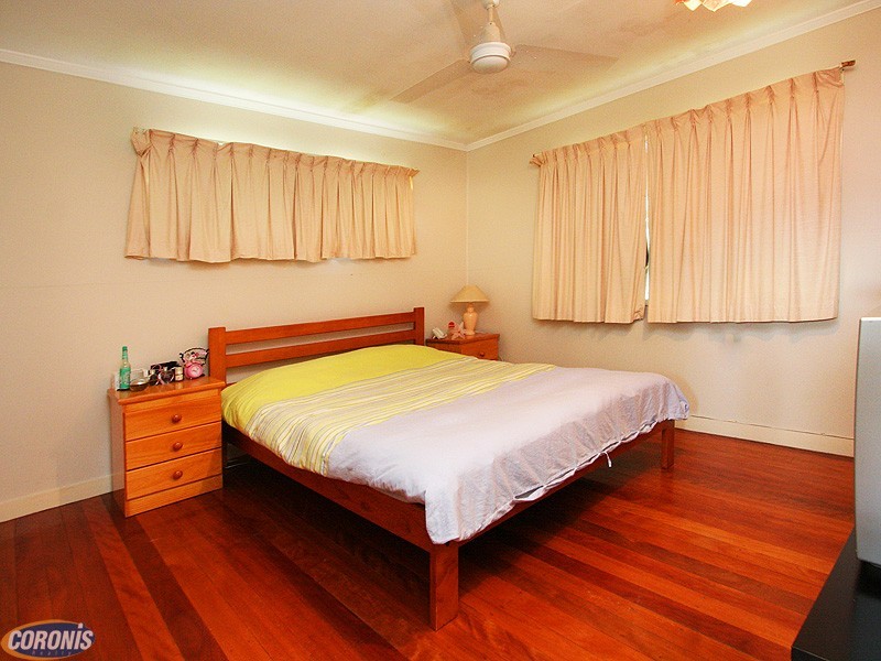 18 Rutherford Street, Stafford Heights QLD 4053