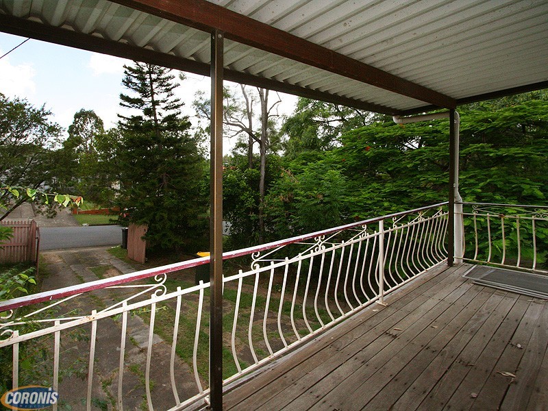 18 Rutherford Street, Stafford Heights QLD 4053