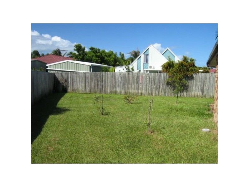 14 Bream Court, Sandstone Point QLD 4511