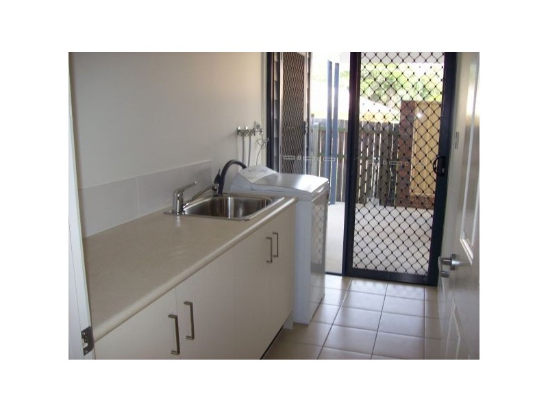 2/4 Airlie Court, Bray Park QLD 4500