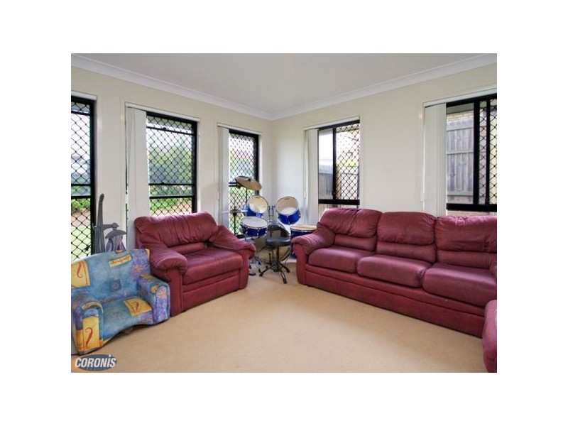 4 Tenzing Court, Warner QLD 4500