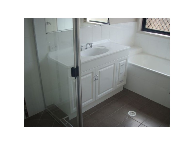 8 Paulette Court, Cashmere QLD 4500