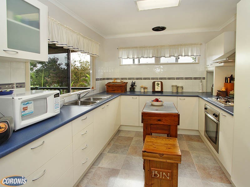 Arana Hills QLD 4054