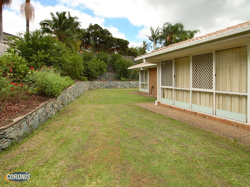 18 Martindale St, Chermside West QLD 4032