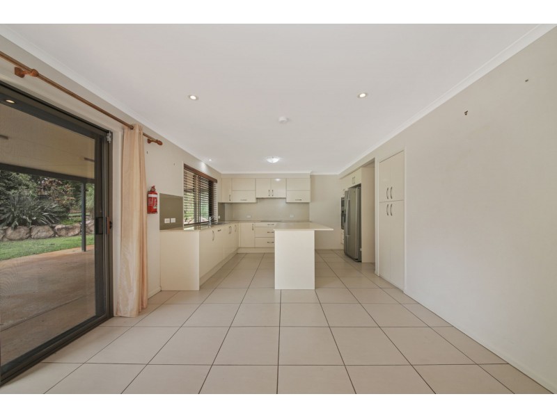 1040 Oakey Flat Road, Narangba QLD 4504